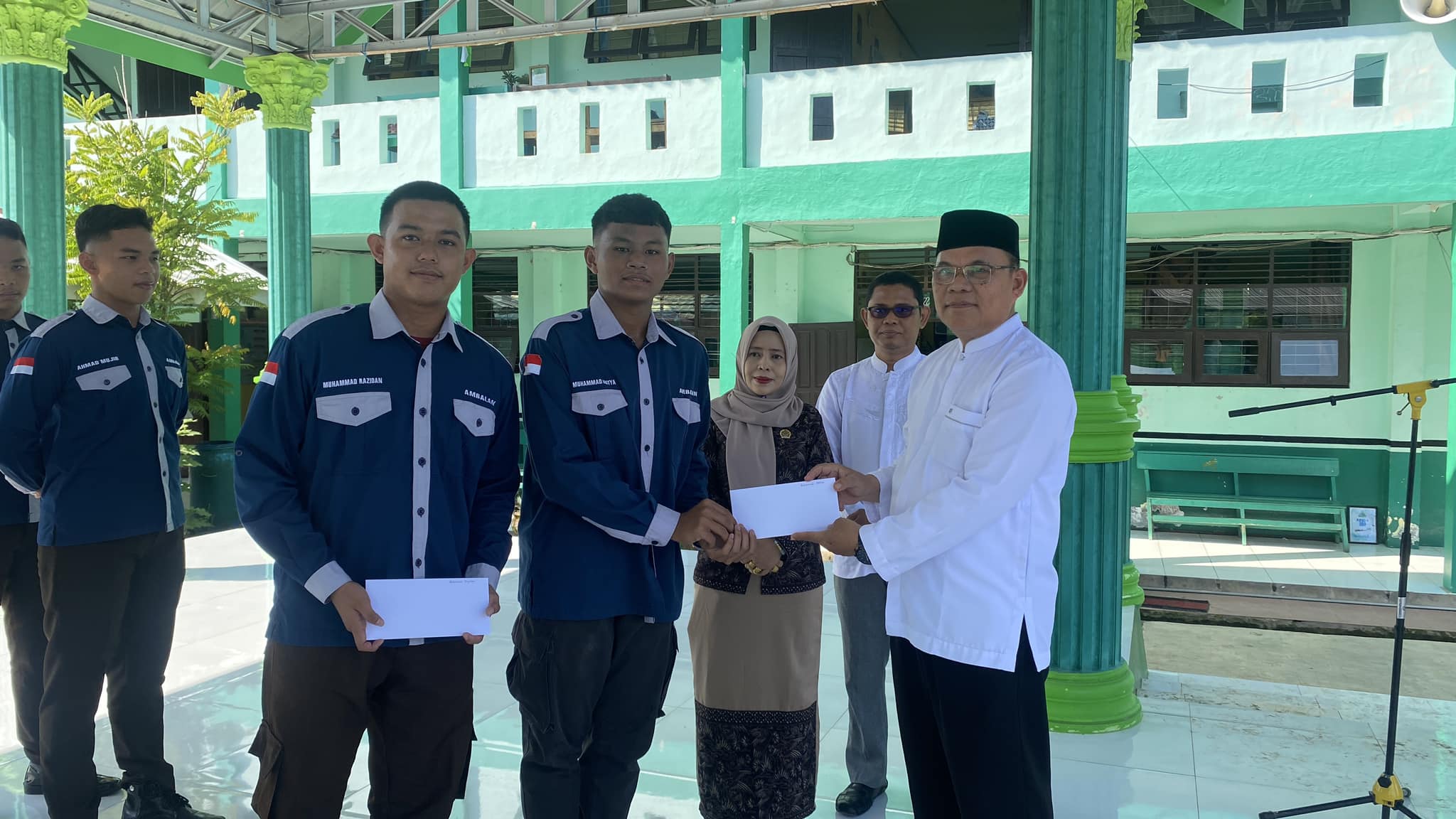 Pelepasan Kontingen KPMN 2024, Penegak Putra MAN 2 HSU Wakili Kalimantan Selatan