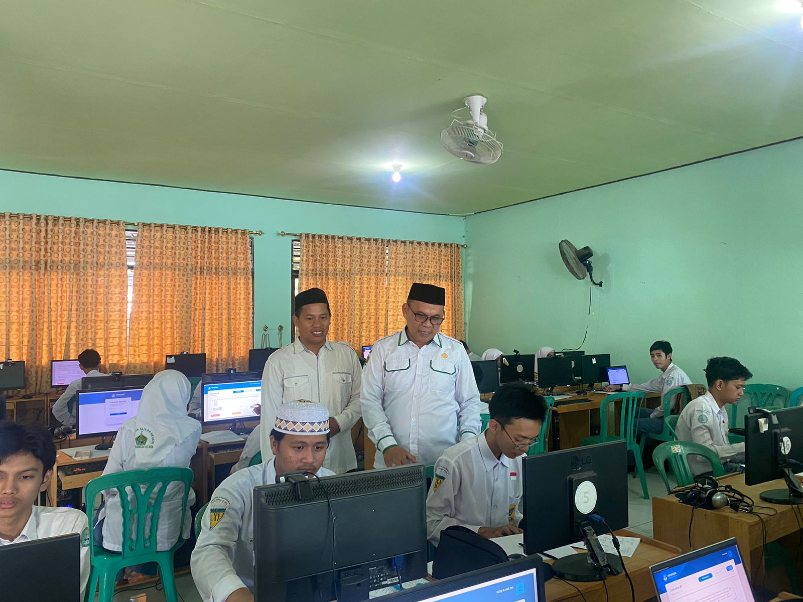 MAN 2 HSU Laksanakan OSN-K 2024