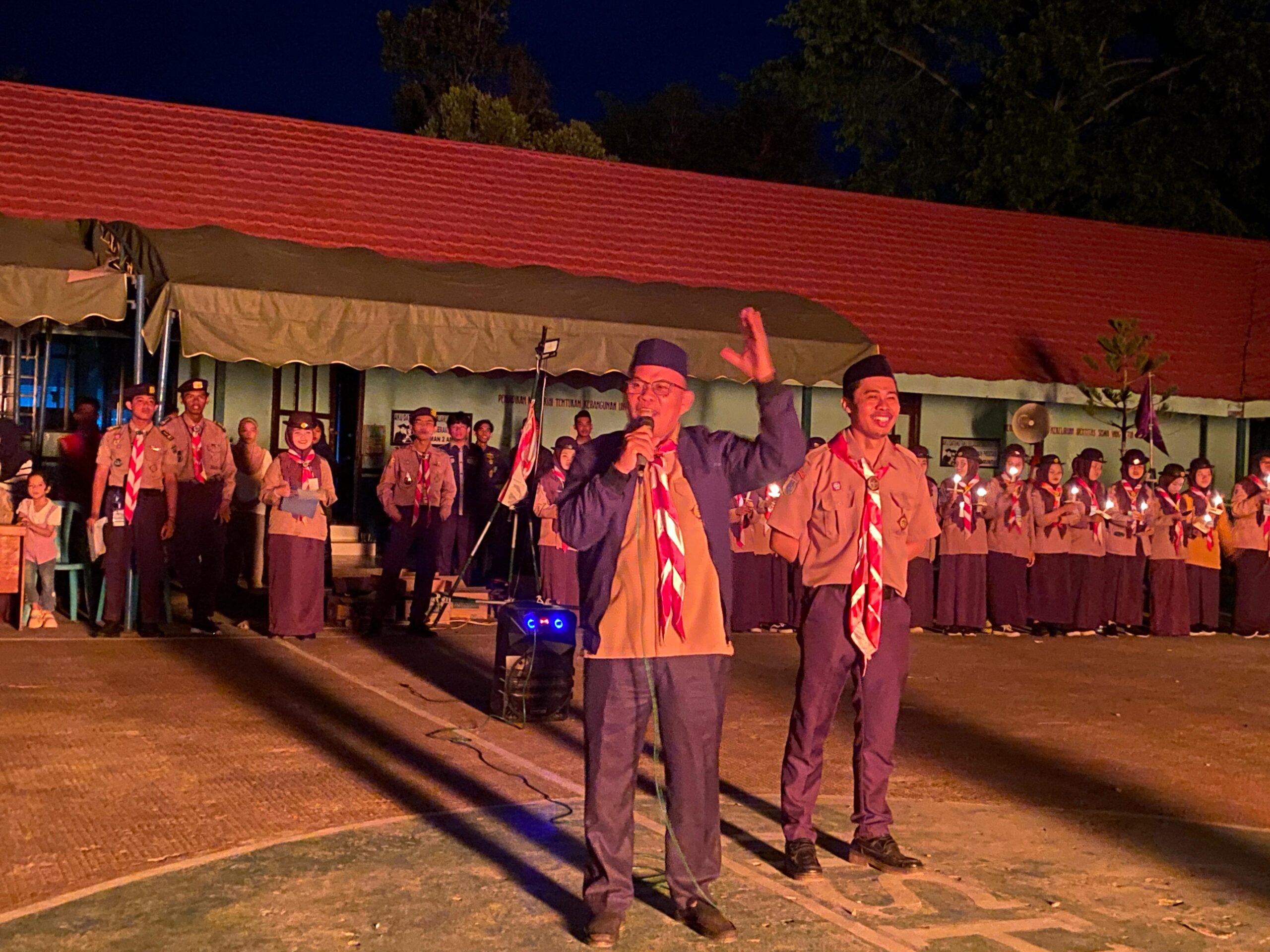 Malam Kedua Perkemahan MSBCC III Nyalakan Api Unggun dan Nonton Film