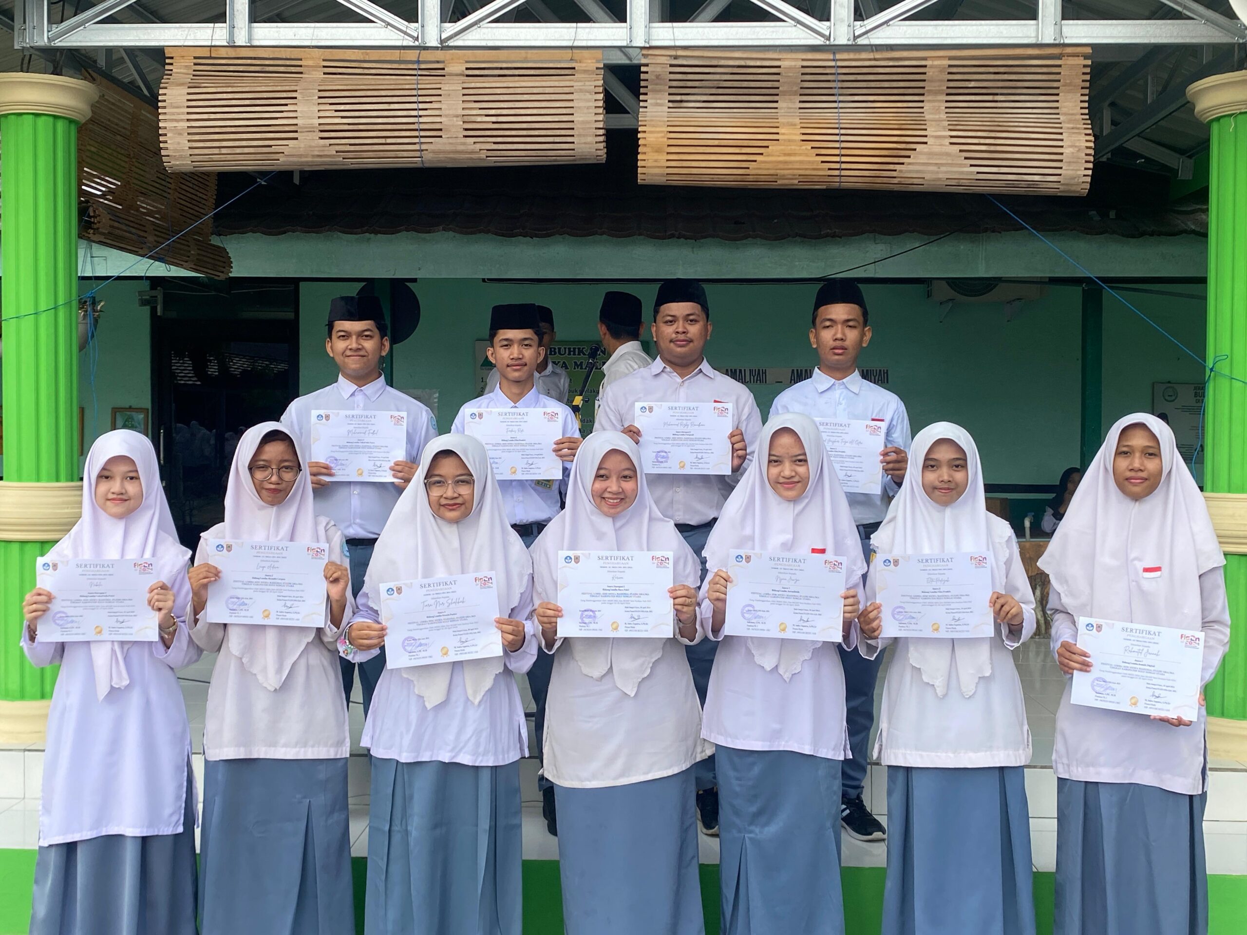Siswa/i MAN 2 HSU Borong Juara FLS2N Tingkat Kabupaten HSU 2024