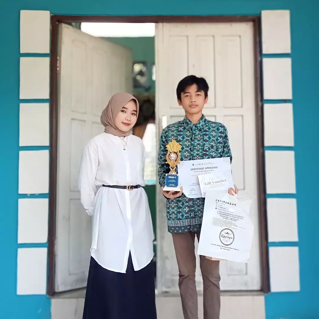 Kreativitas Perwakilan PIK-R CERDAS MAN 2 HSU Bersinar, Raih Juara Lomba Desain Poster dengan Subtema '8 Fungsi Keluarga' di Kecamatan Banjang