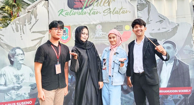 Ikut Serta Pada Aruh Teater 2025, Siswa MAN 2 HSU Mengaku Bangga