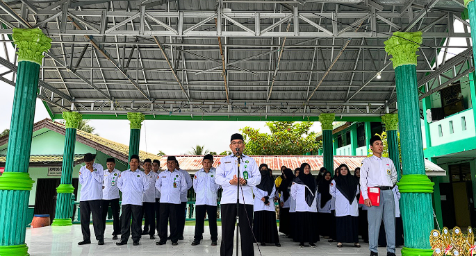 Kamad Menekankan Pentingnya Upaya Meningkatkan Prestasi