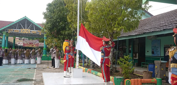 MAN 2 HSU Laksanakan Apel Peringatan HUT ke-80 Kemerdekaan RI