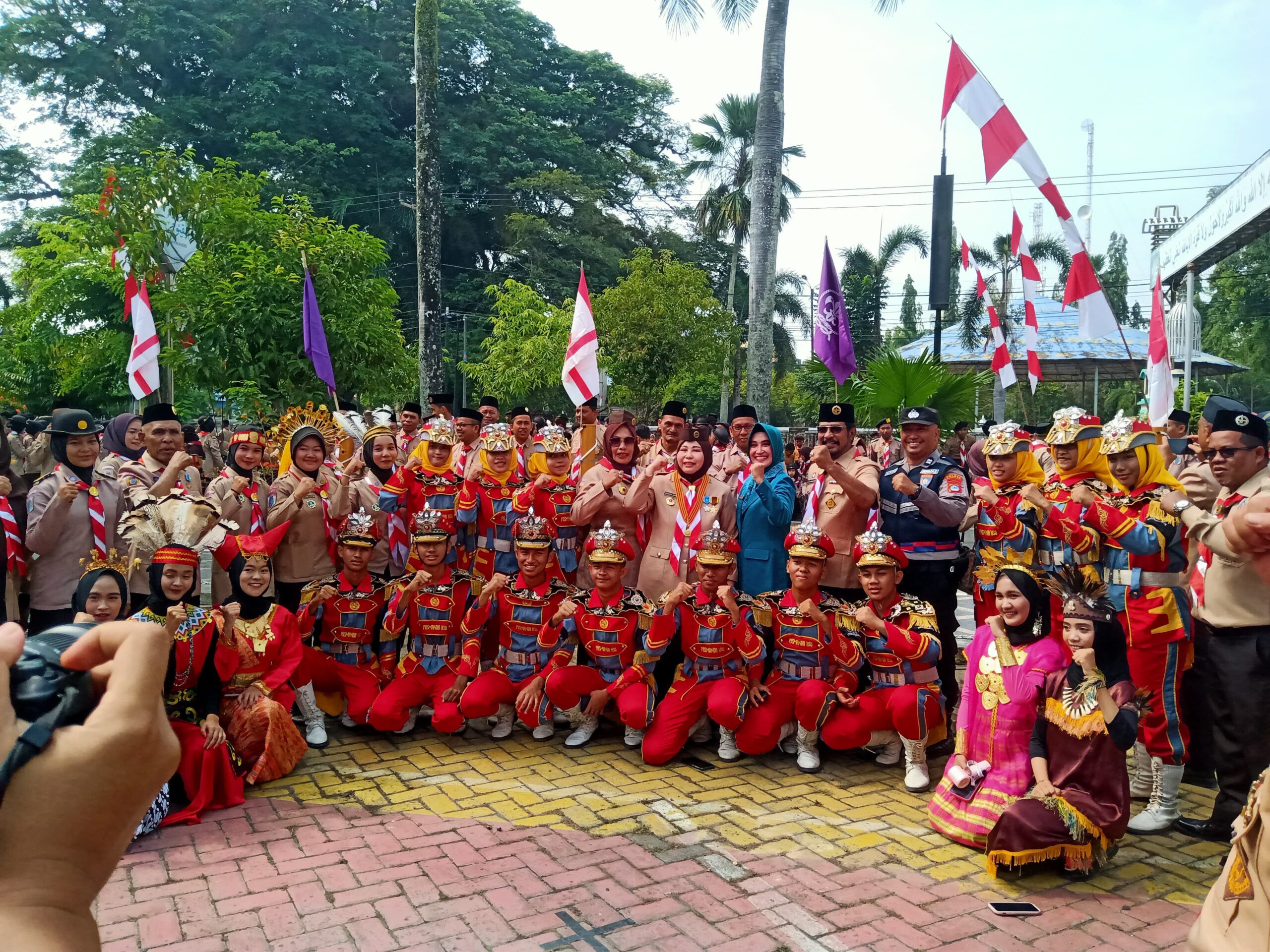Senam Lantas (Laskar Mandastana) dan Tari Kreai (Sanggar Clarinta Manda) Tampil Pada Hari Pramuka ke-63